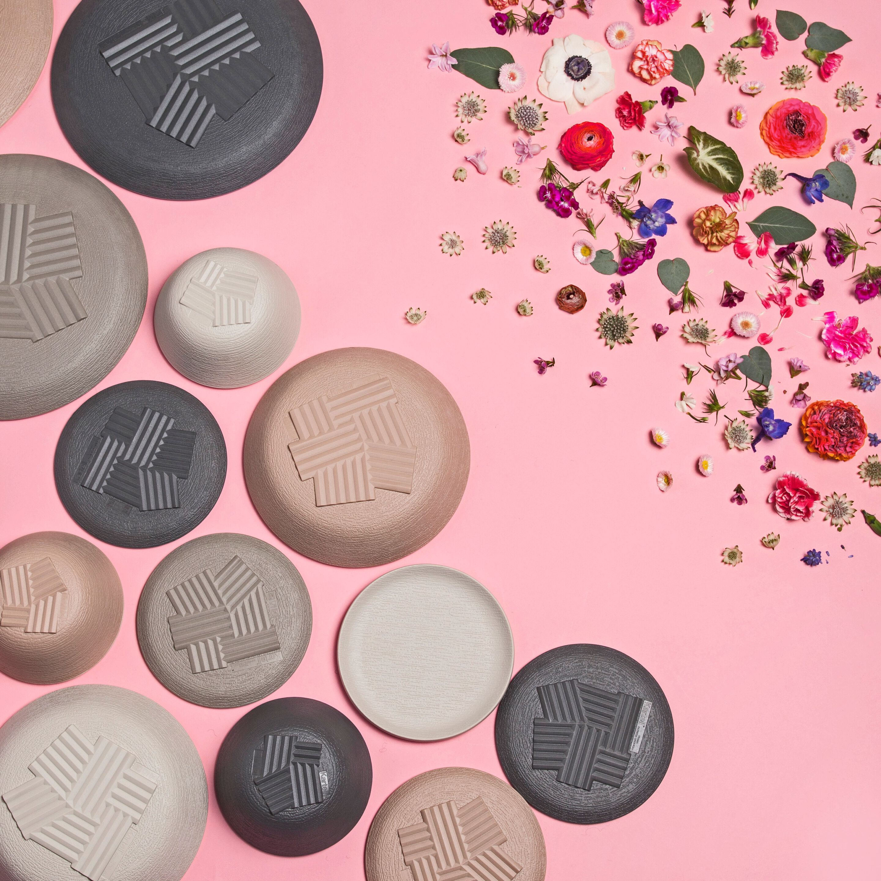 Набор меламиновых тарелок Kartell сюжет ARCH-00120649 - Вид №3