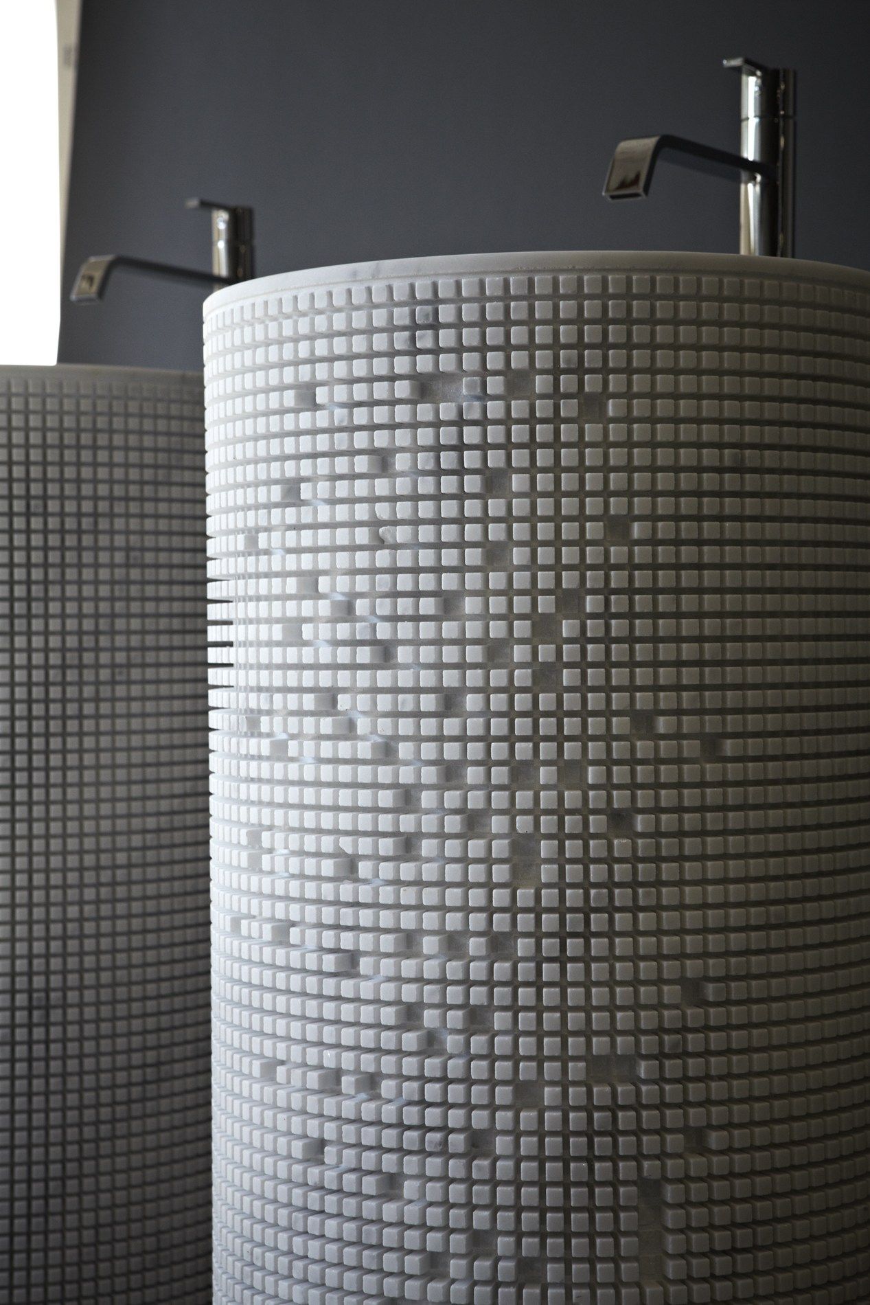 Мраморная круглая отдельно стоящая раковина Antoniolupi PIXEL ARCH-00097787 - Вид №1