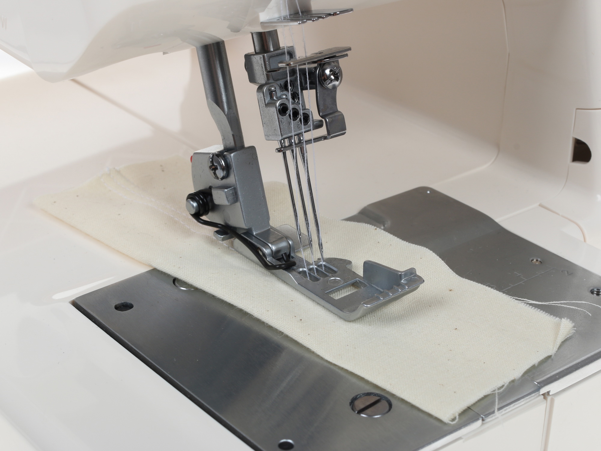 1091062 Коверлок Merrylock 5550A STDN-0099990 - Вид №4