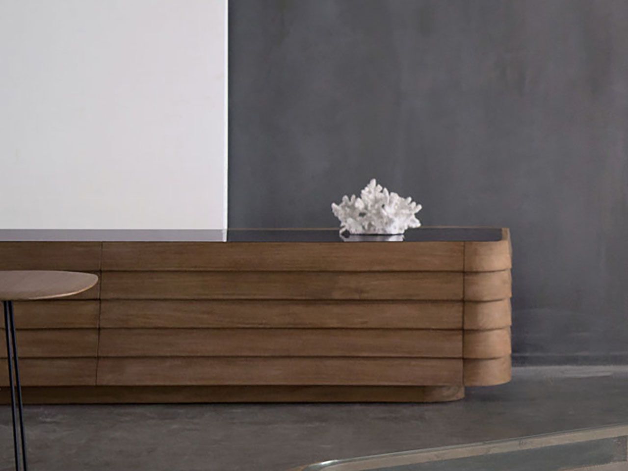 Шкаф для телевизора из массива дерева и стекла Air Division ARCH-00091678 - Вид №8