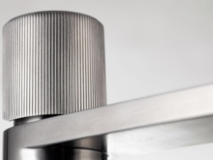 Однорычажный смеситель для раковины из нержавеющей стали