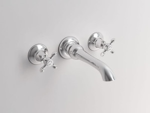 Настенный смеситель для раковины с 3 отверстиями