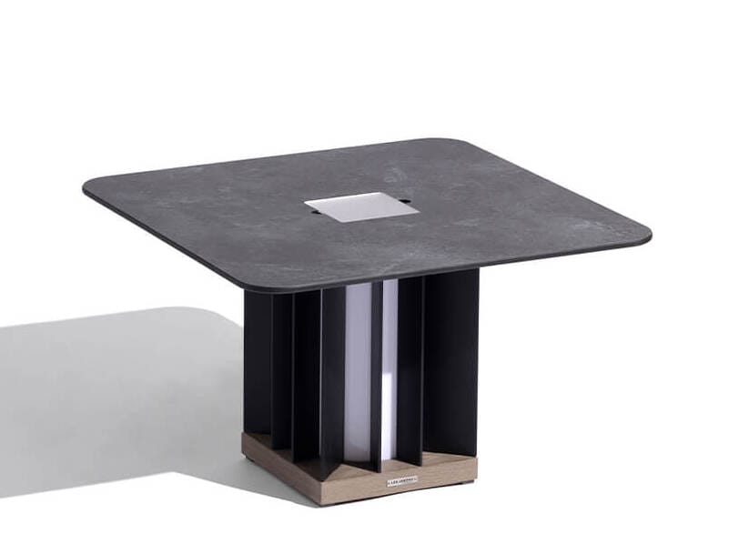 Яркий квадратный садовый столик Les Jardins® Tecka ARCH-00079395 - Вид №1