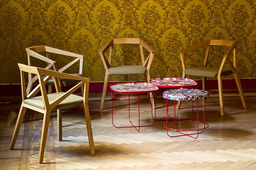 Moroso Круглый журнальный столик из полиэфирной смолы со стальным основанием sun-id-1456689 - Вид №9