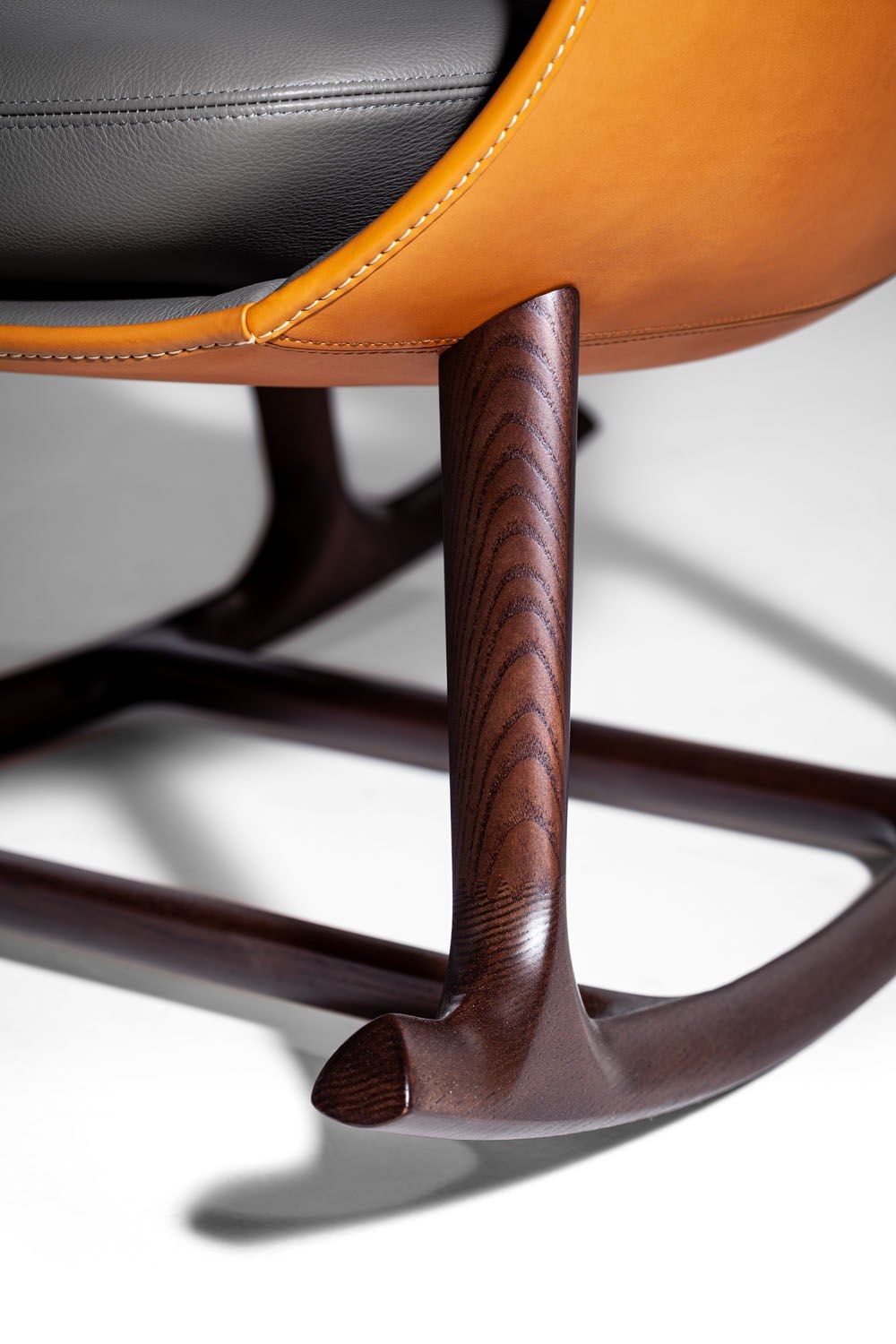 Кресло-качалка с подлокотниками Poltrona Frau коллекция-диваны и кресла ARCH-00012779 - Вид №6