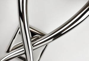 Металлический настенный светильник