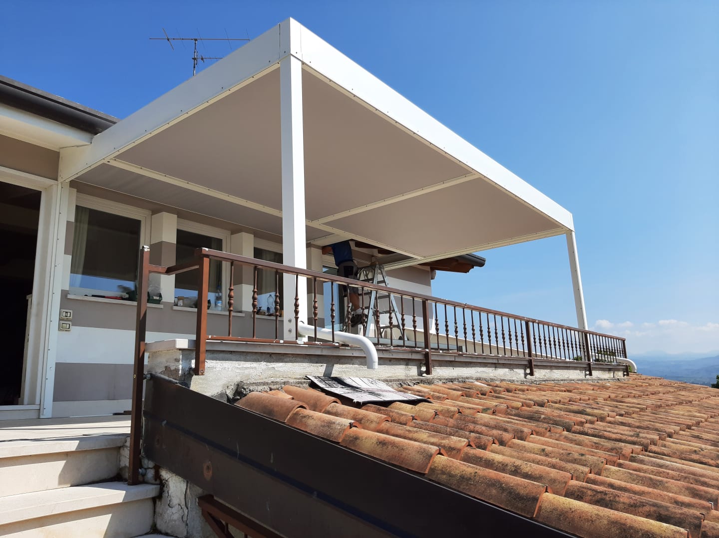 Индивидуальные настенные перголы с фиксированным брезентом из ПВХ L'Officina by Adami A1-A2-A5 ARCH-00012649 - Вид №4