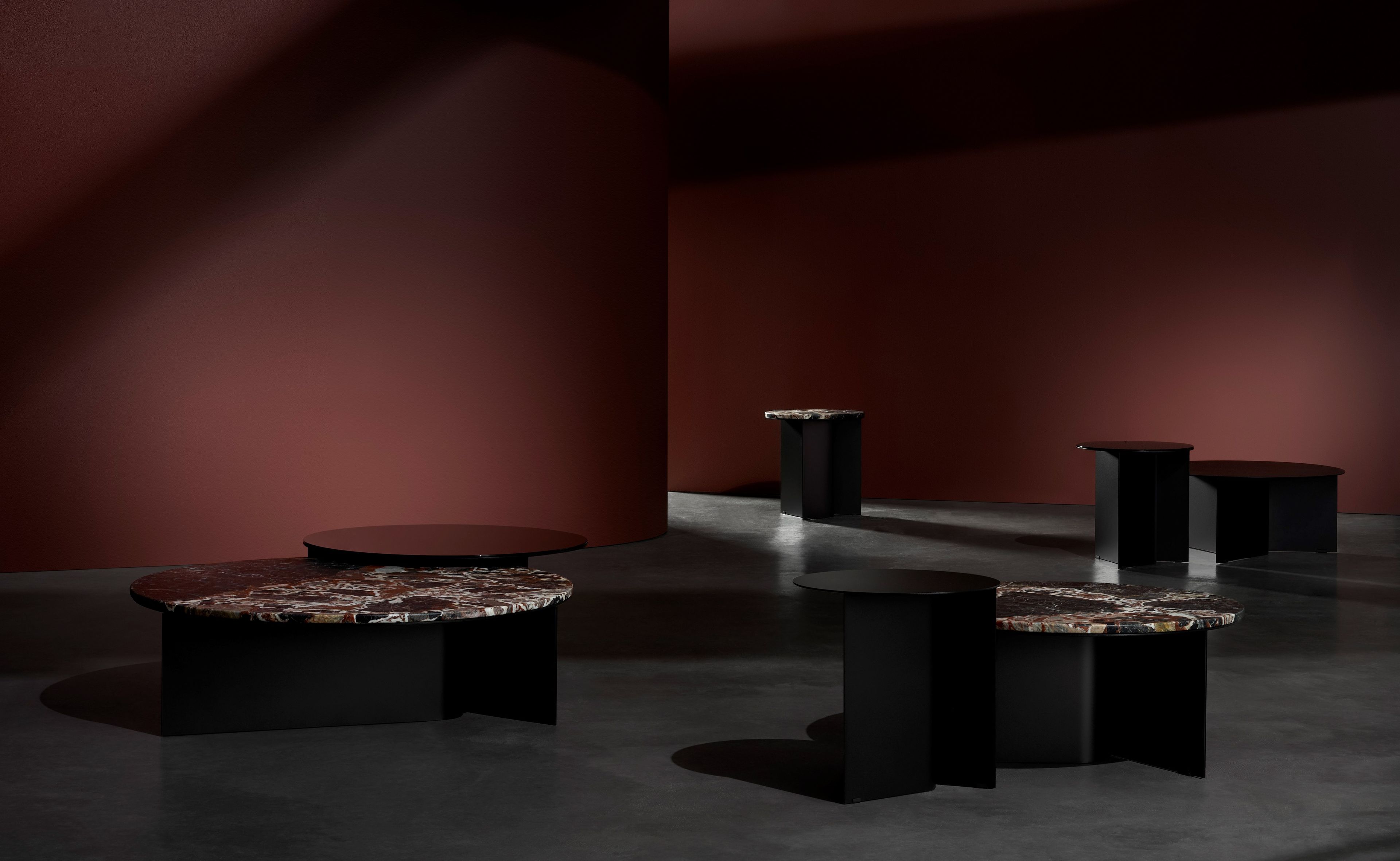 Круглый алюминиевый журнальный столик с мраморной столешницей Ross Gardam ARCH-00092354 - Вид №3