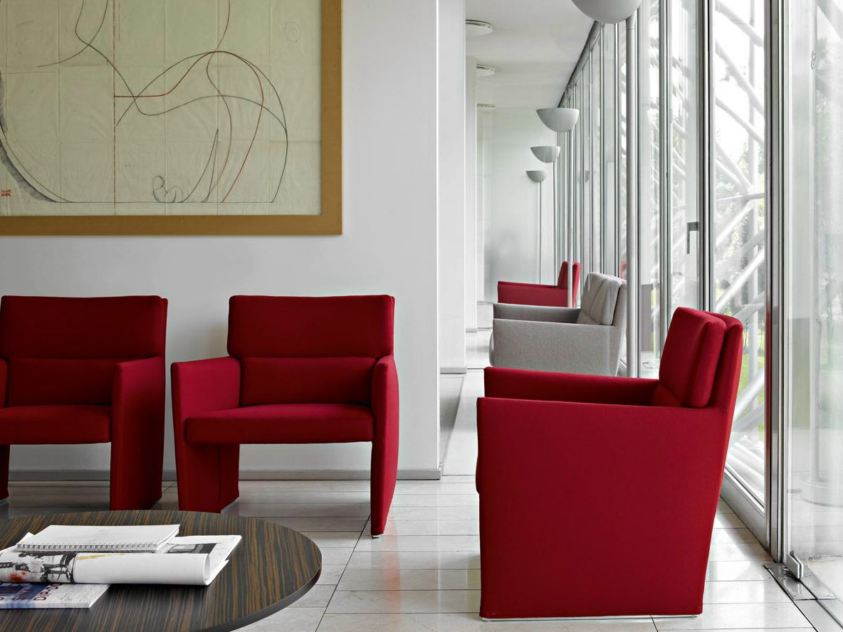 Тканевое кресло с подлокотниками B&B Italia Project поза ARCH-00110647 - Вид №3