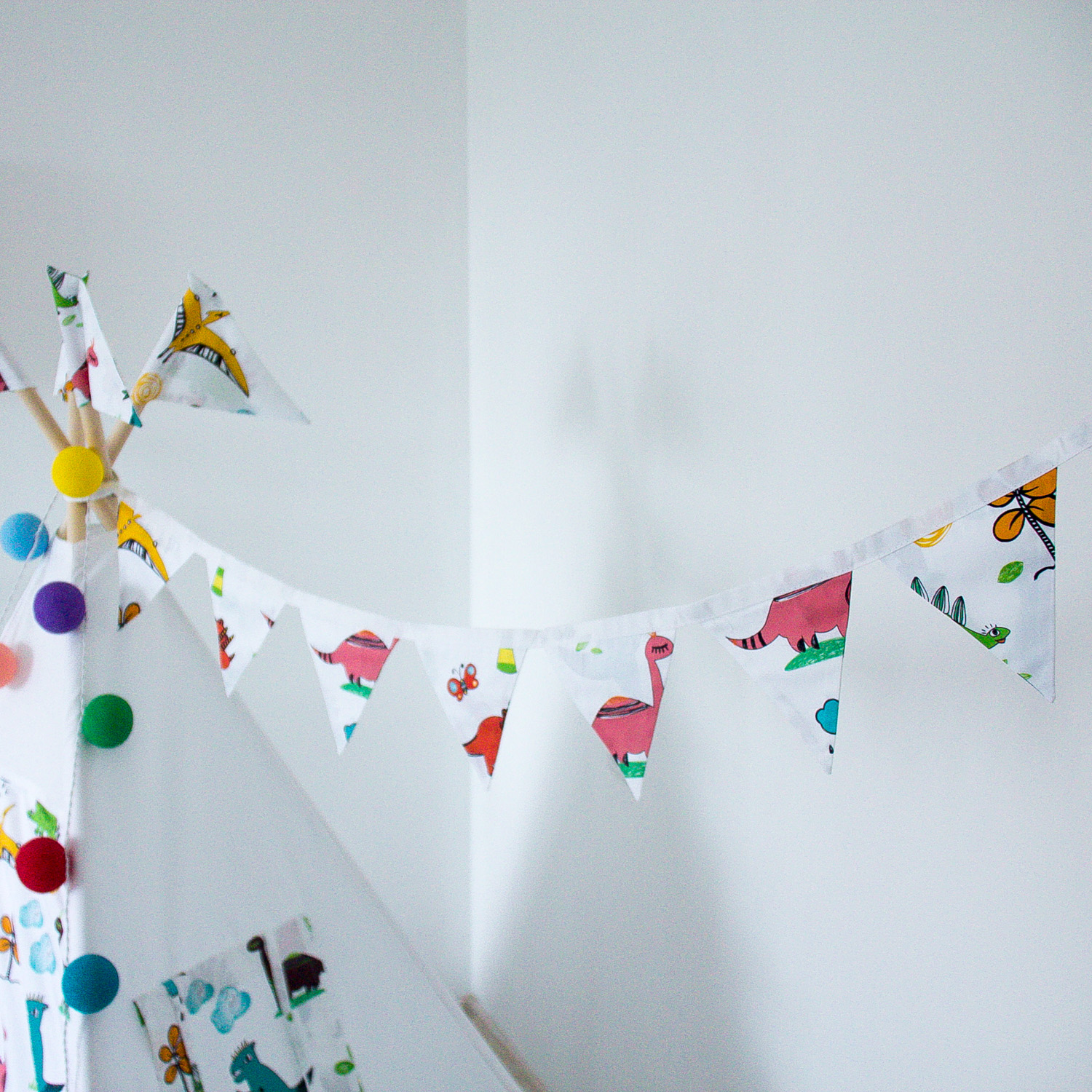 Гирлянда из 8 флажков Dino VAMVIGVAM DINO 282170 Красный;желтый;зеленый Santreyd - Вид №6