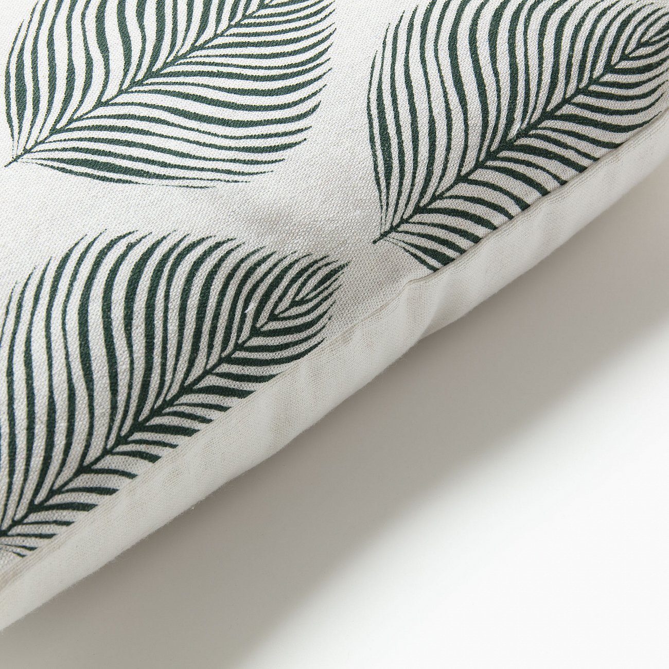 Чехол на подушку Elliot 45x45 зеленый AA2439J35 от La Forma LA FORMA ОРНАМЕНТ 321489 Серый  - Вид №1