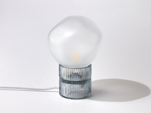 Настольная лампа из дутого стекла