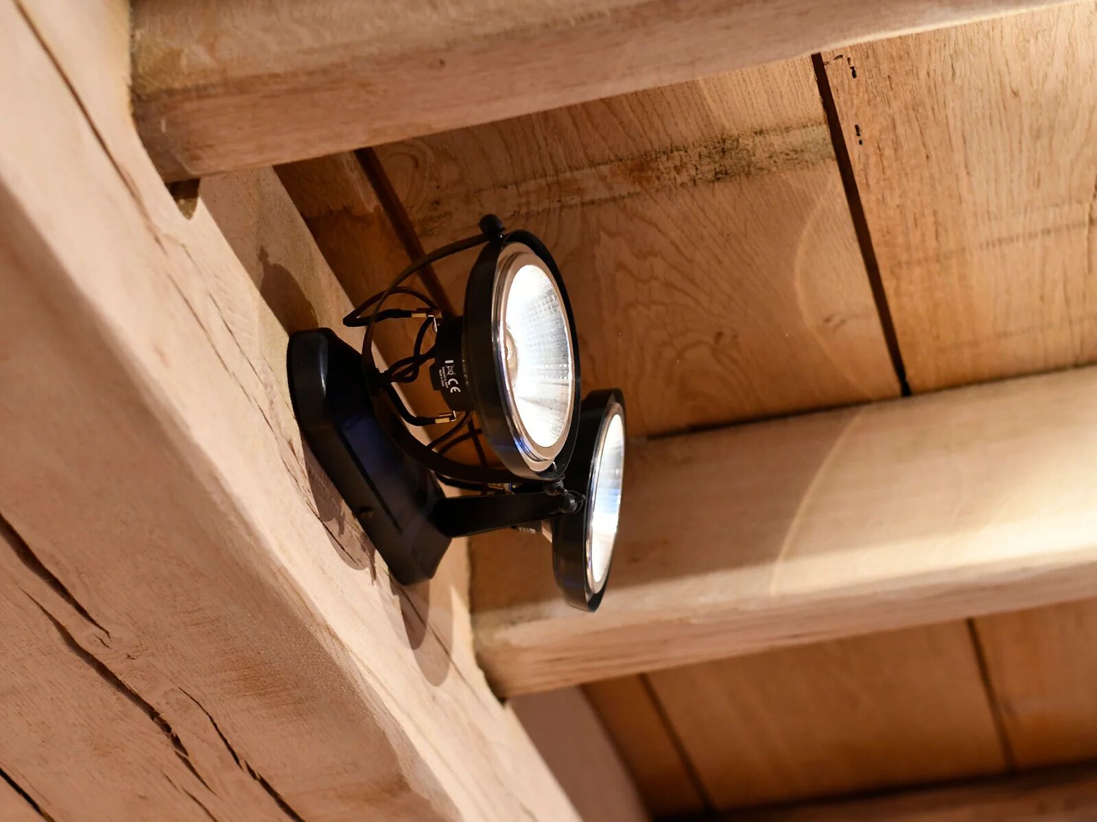 Латунный поворотный многоточечный прожектор Authentage Lighting Centonze ARCH-00075840 - Вид №1