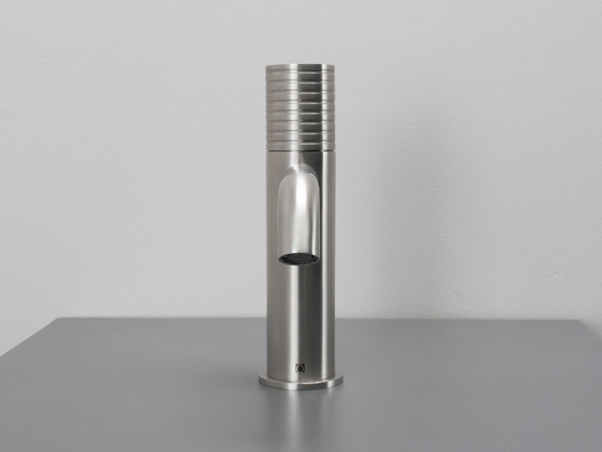 Однорычажный смеситель для раковины из нержавеющей стали Super Inox OPLUS ARCH-00054598 - Вид №1