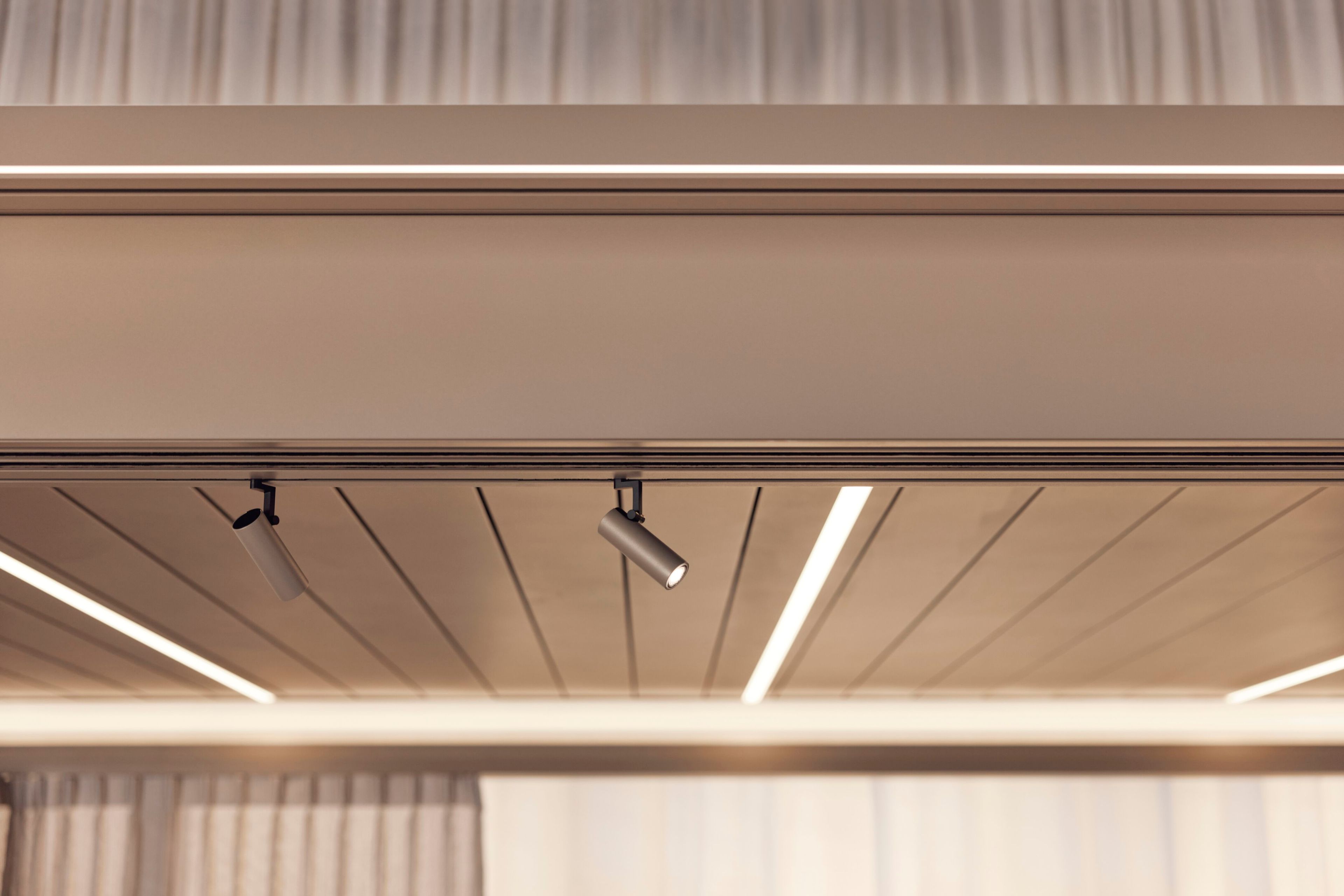 Биоклиматическая пергола из алюминия RENSON AMANI ARCH-00088100 - Вид №7