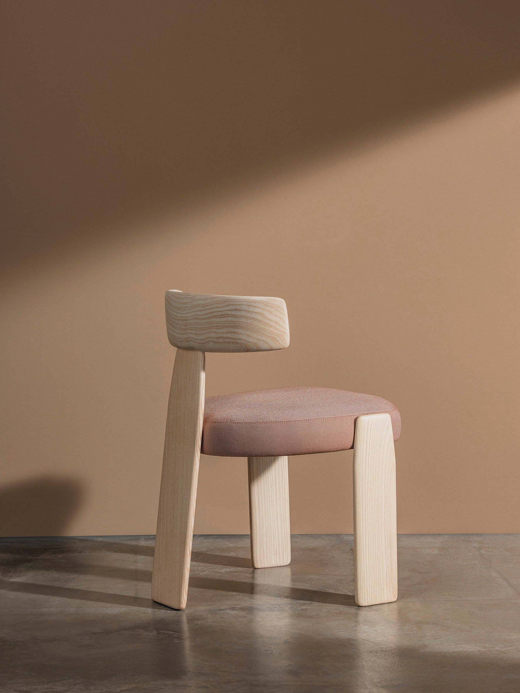 Стул из ясеня с мягким сиденьем Andreu World Oru ARCH-00105468 - Вид №2