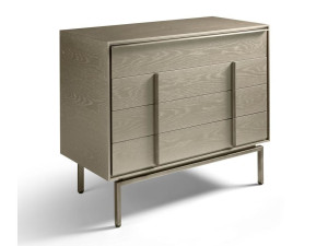 Деревянный комод