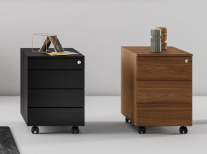 Деревянный офисный комод с колесами