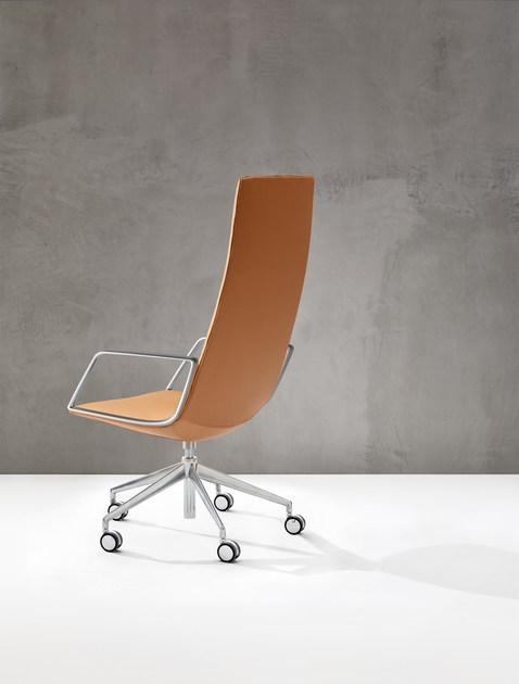 arper Кресло руководителя с подлокотниками на колесиках со средней спинкой Catifa sensit sun-id-1413450 - Вид №1