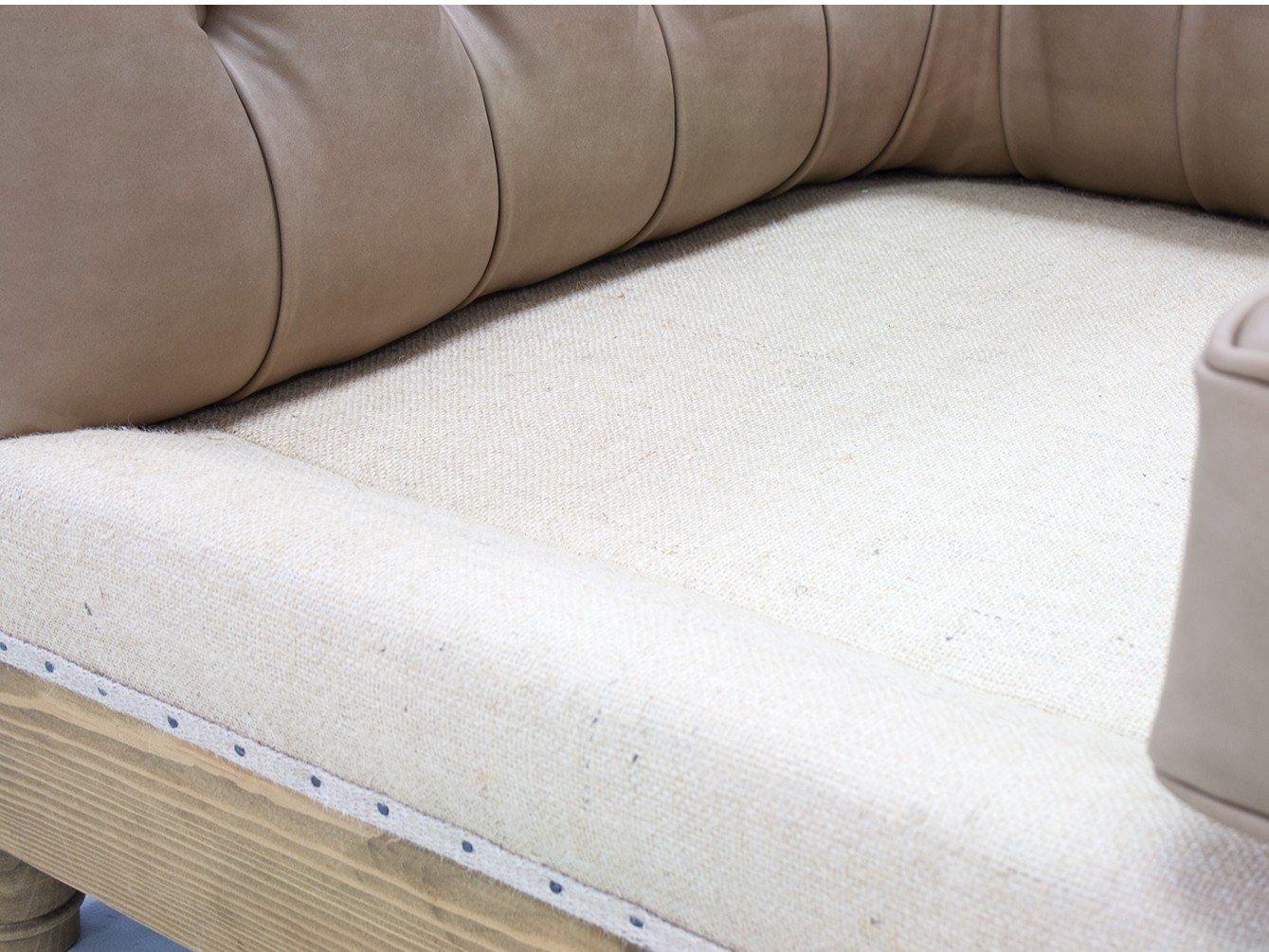 3-местный кожаный капитонный диван CREARTE COLLECTIONS Chesterfield Loor Essence ARCH-00061646 - Вид №14