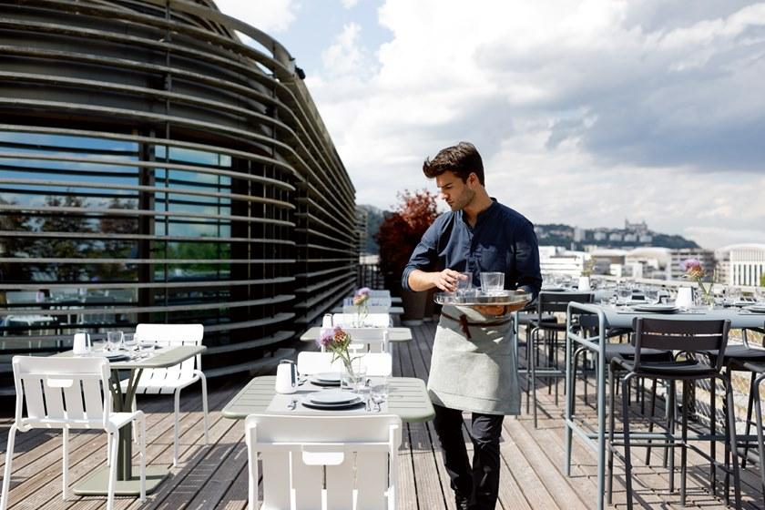 Fermob Штабелируемый садовый стул из алюминия Stripe 3260 - Вид №2