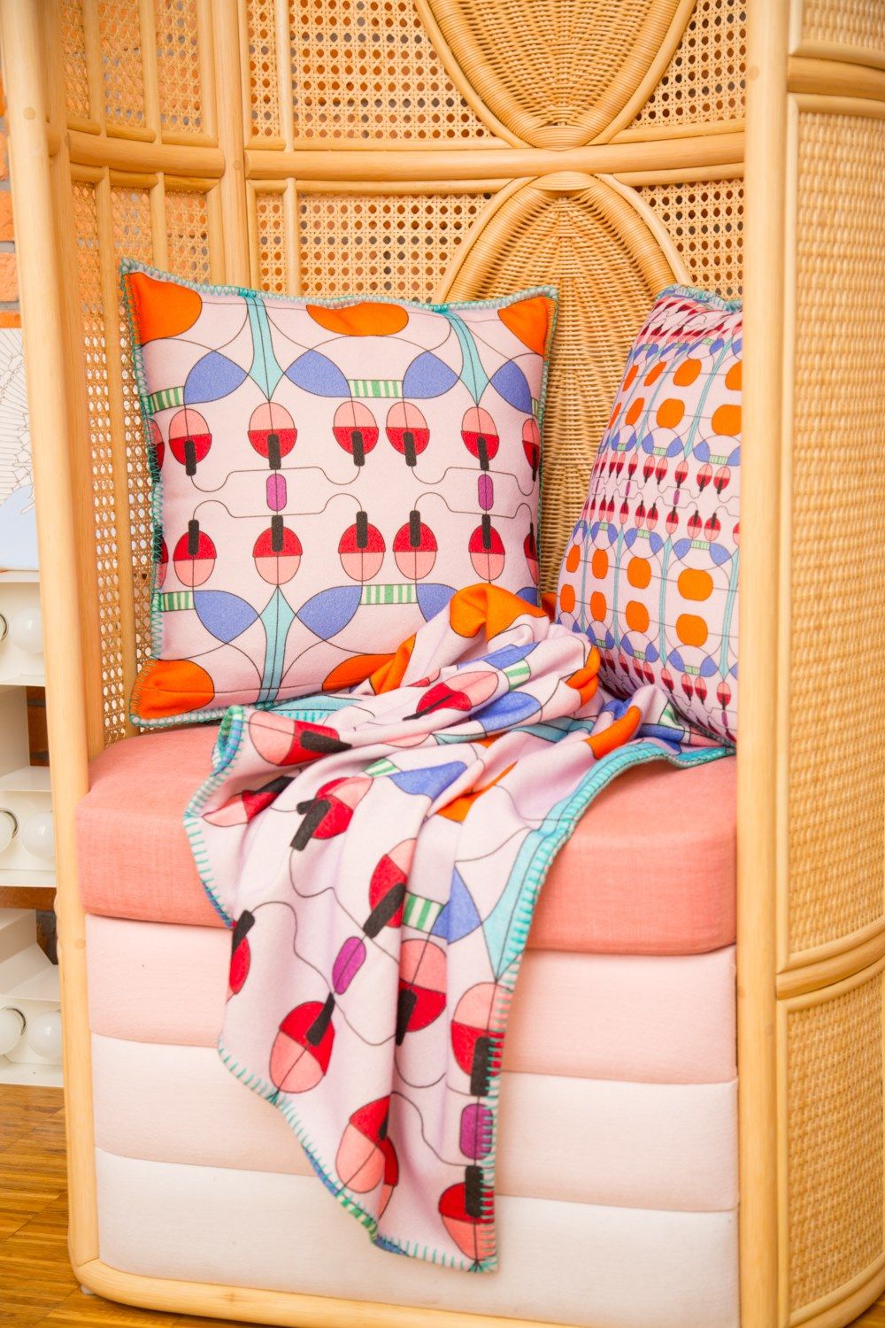 Многоцветный плед с графическим рисунком из мериносовой шерсти Lanerossi Колокольчик ARCH-00050486 - Вид №8