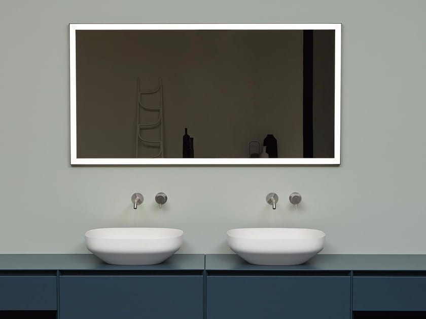 Настенное зеркало со встроенным освещением для ванной комнаты Antoniolupi VERTICE ARCH-00123632