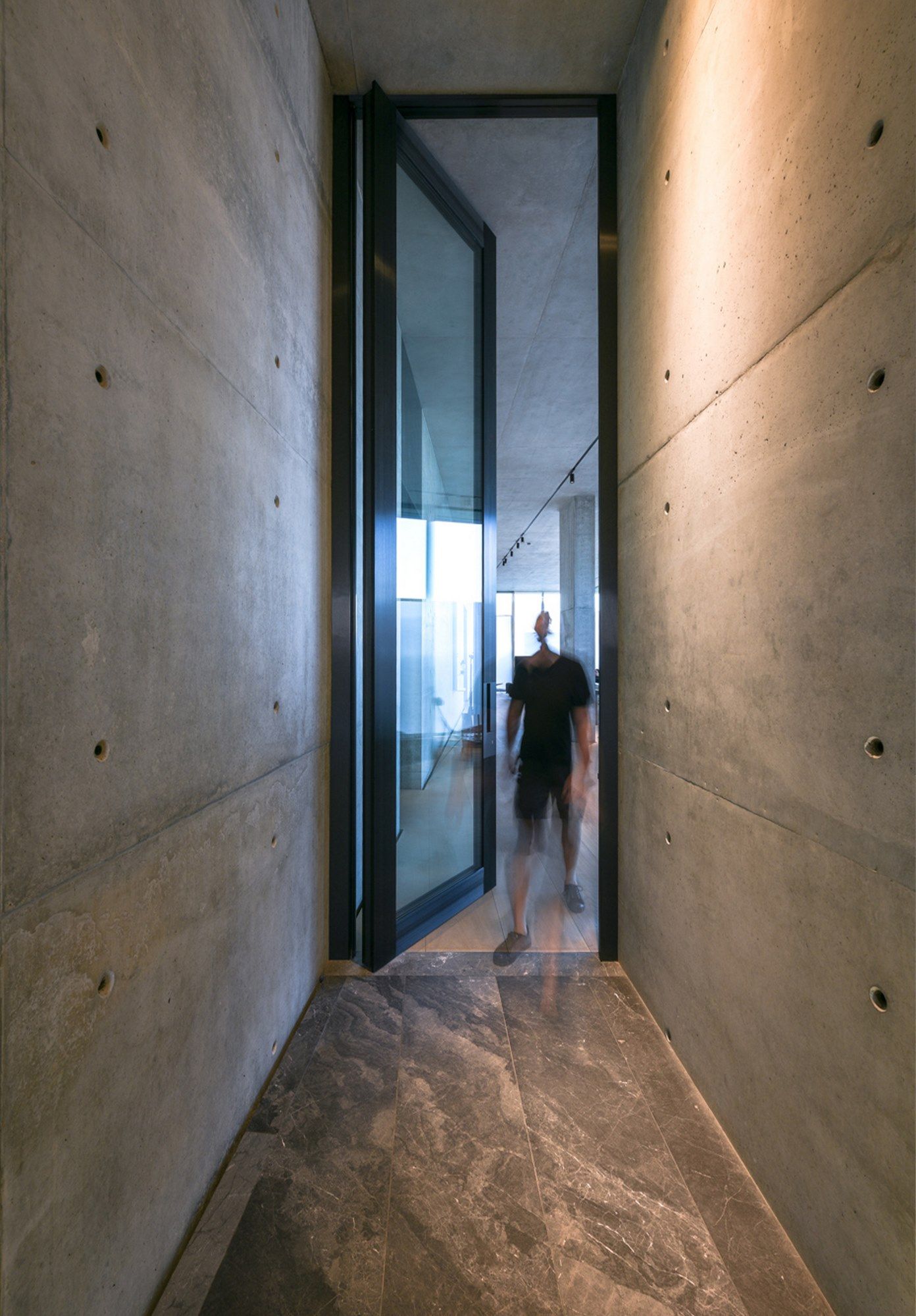 Парящая дверь с тепловым стеклом класса 3 Oikos Nova ARCH-00096109 - Вид №2