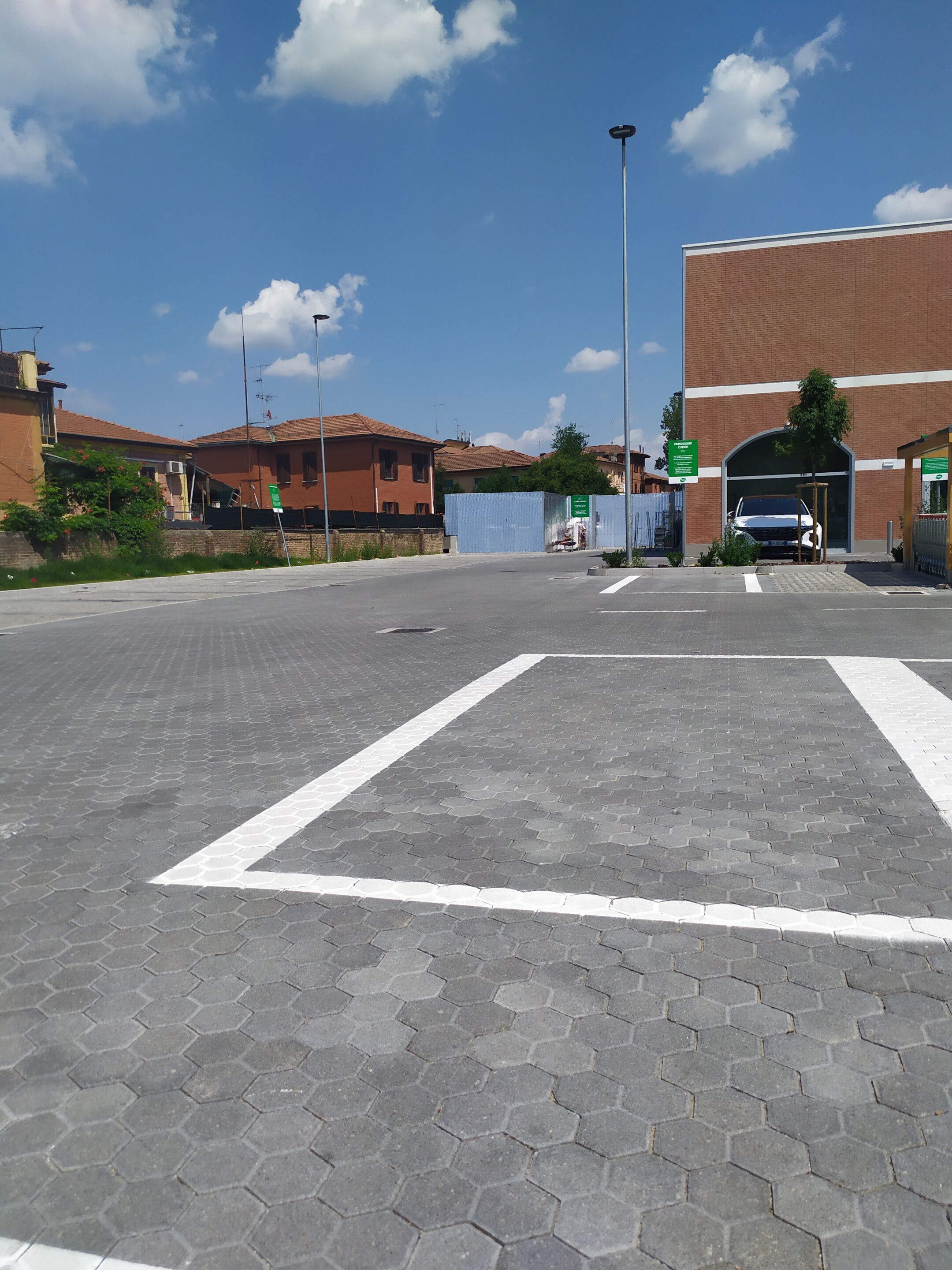 Твердый самоблокирующийся бетон Tegolaia TRIESAGONO FILTER 10 ARCH-00117086 - Вид №1