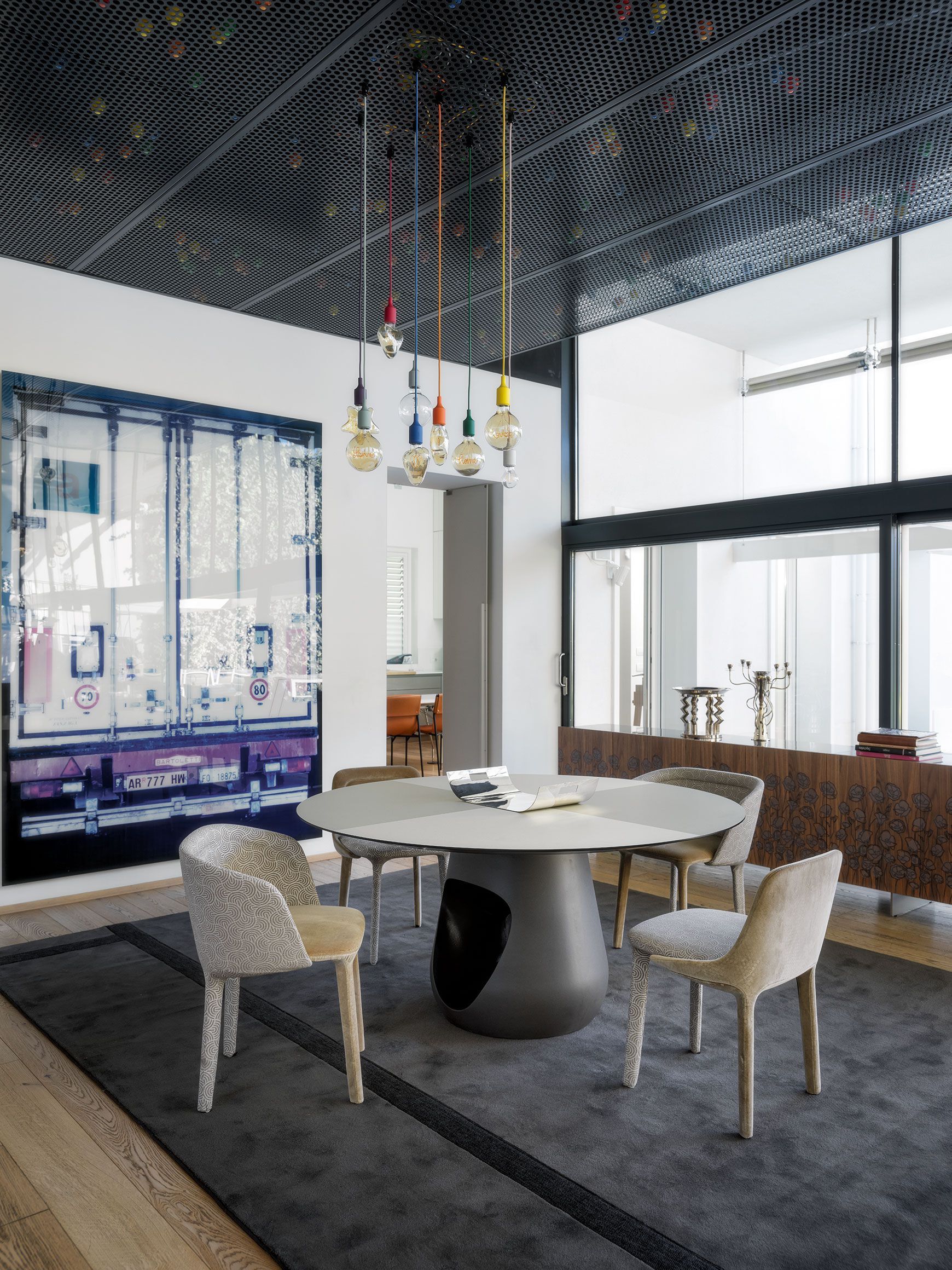 Овальный или круглый стол из Fenix и бетона Casamania & Horm ARCH-00112636 - Вид №4