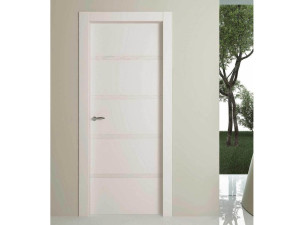 Лакированная распашная дверь