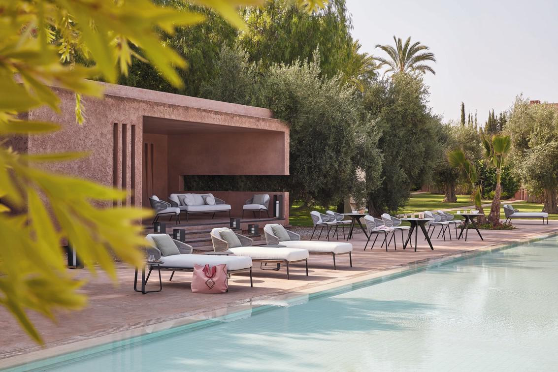 MNST573 2,5 мест. диван фиксированный лава серебристый Manutti Radius - Вид №6