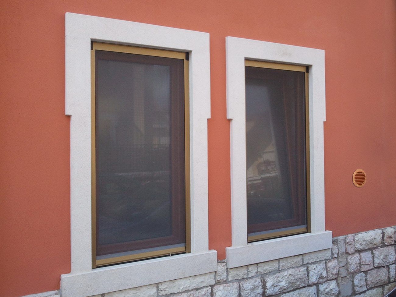 Встраиваемая решетка для отверстий от Ø 80 до 125 мм First Corporation GTSR100R ARCH-00140121 - Вид №5