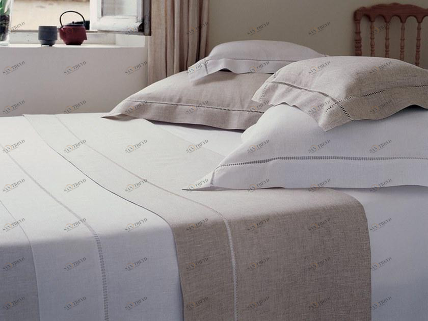 Alexandre Turpault Согласованная однотонная кровать в белье Keops sun-id-1374112