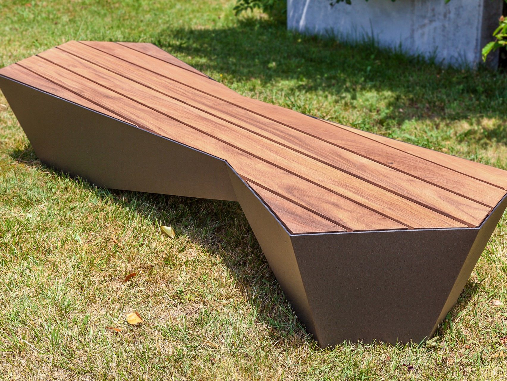 Железная и деревянная скамья SIT Skew ARCH-00043446