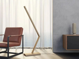 Деревянный торшер