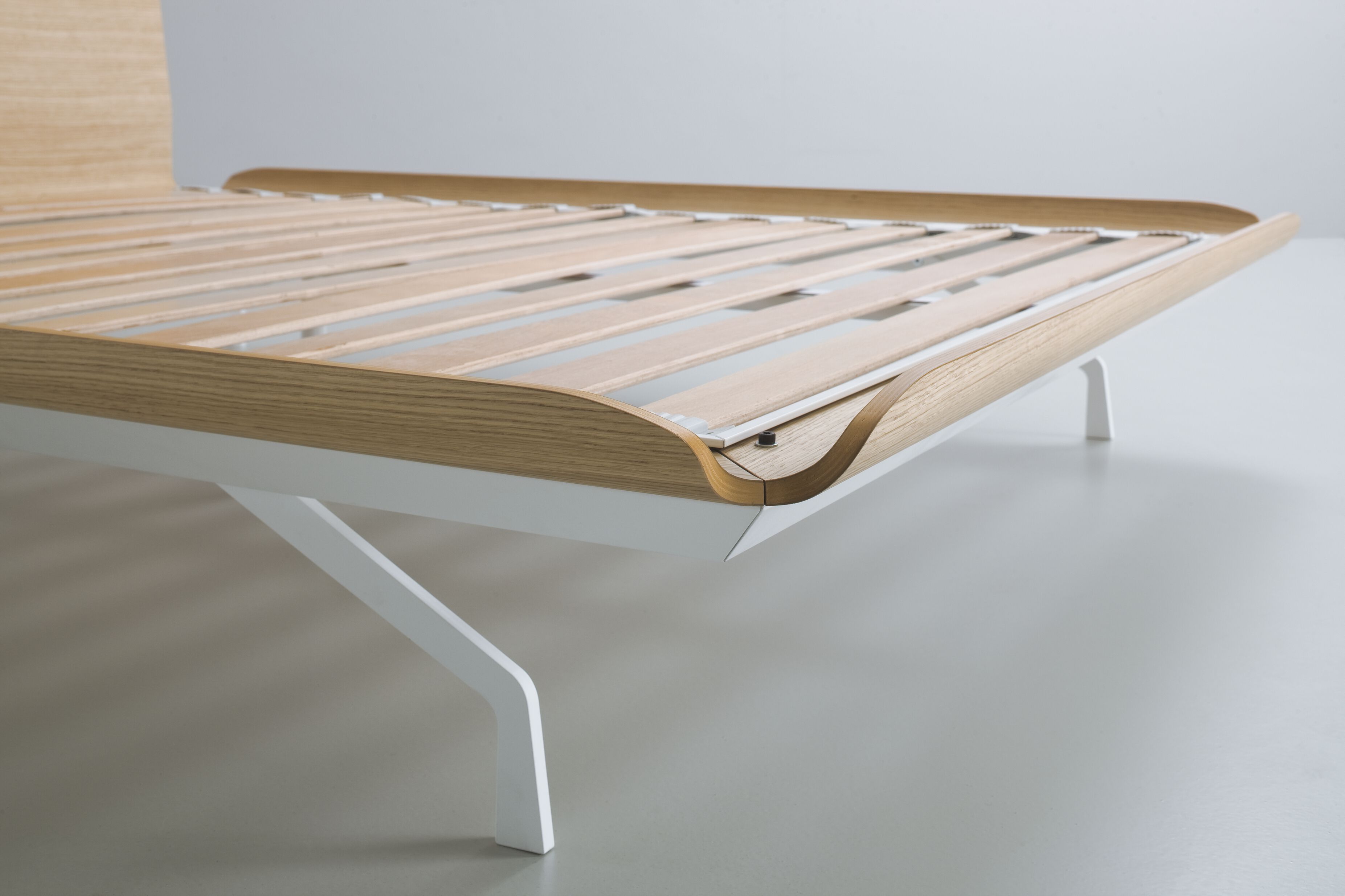 Двуспальная кровать с изогнутыми деревянными элементами isOnAir Bertoncini ARCH-00072243 - Вид №8