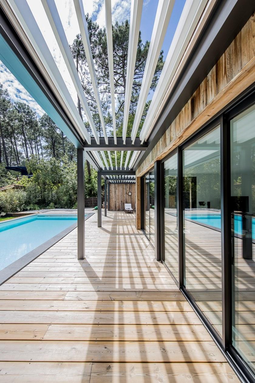 RENSON Моторизованная пергола с регулируемыми жалюзи sun-id-1466713 - Вид №3