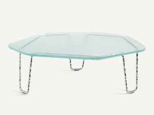 Стеклянный журнальный столик