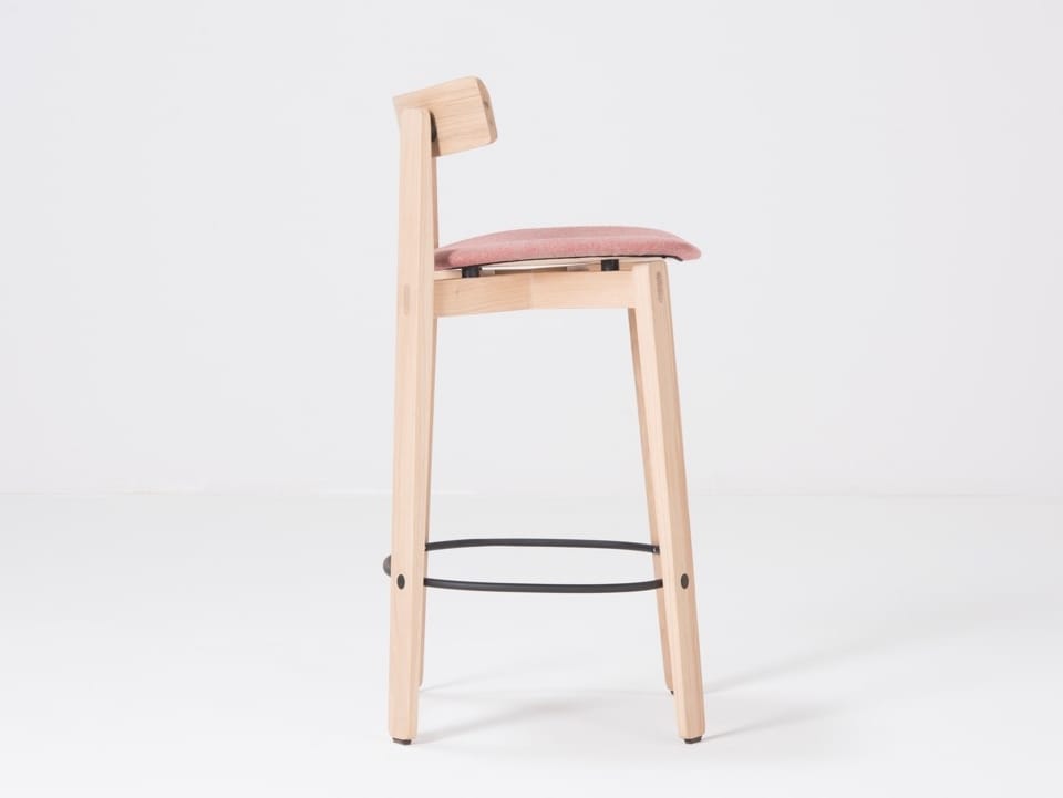 Дубовый барный стул со спинкой Gazzda ARCH-00101904 - Вид №3