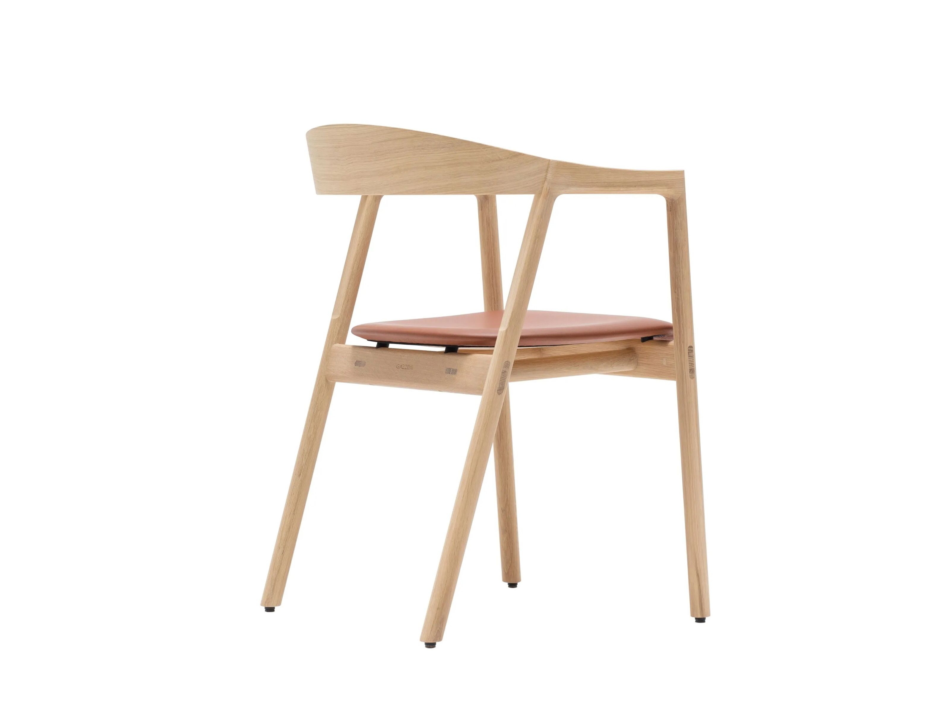 Мягкое кожаное кресло с открытой спинкой Gazzda MUNA ARCH-00051365