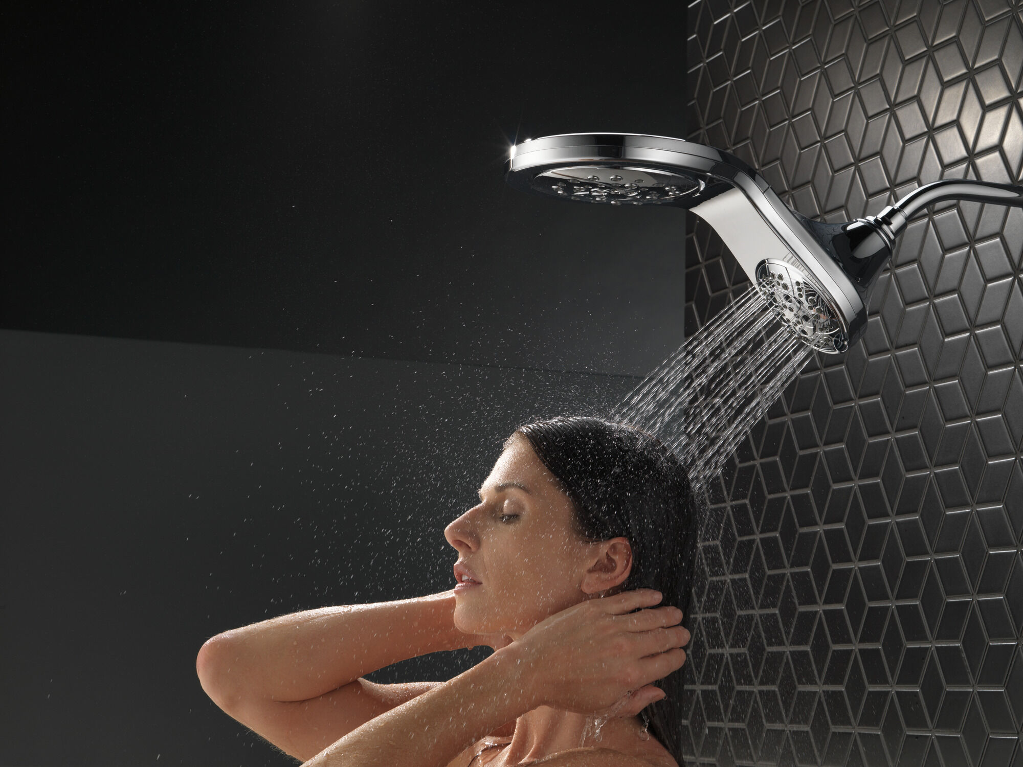58581-25-PK HydroRain® H2Okinetic® 5-регулировочная душевая лейка два в одном Delta Faucet Universal Showering Хром  - Вид №15