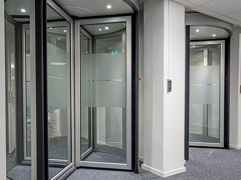 Поворотная дверь безопасности ASSA ABLOY Entrance Systems ASSA ABLOY MP200 ARCH-00093281