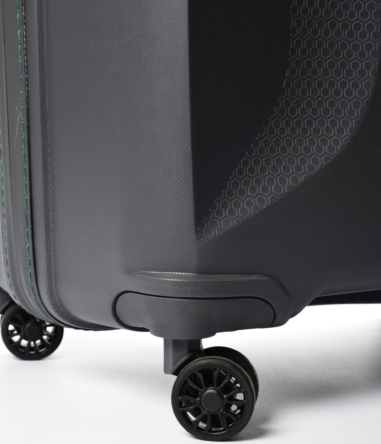 EPB402-01 Чемодан EPB402 Spinner M Epic Phantom BIO  - Вид №8