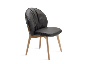 Кожаный мягкий стул без подлокотников