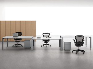 Прямоугольный стол с регулируемой высотой