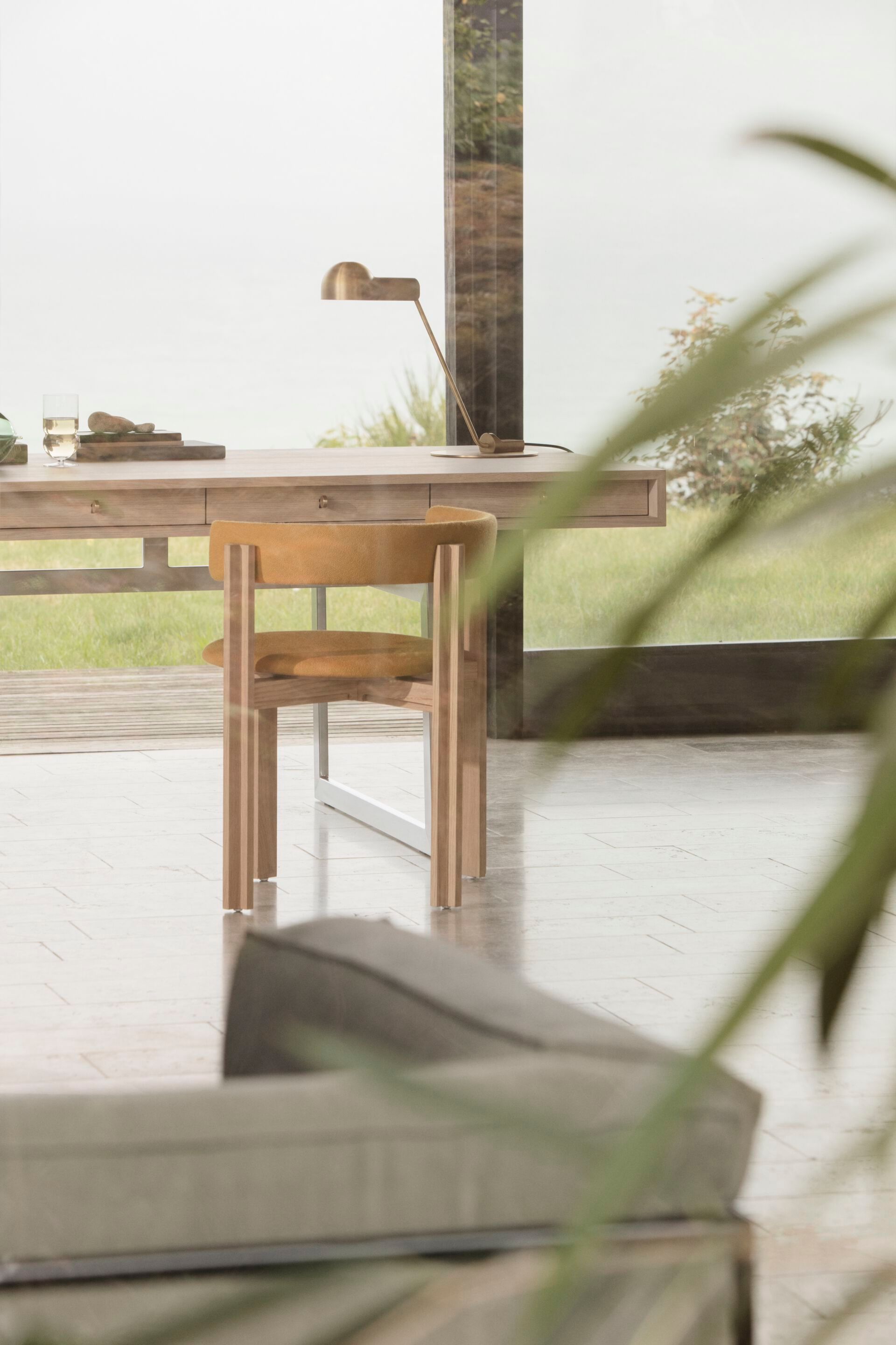 Дубовый стул с мягким сиденьем Karakter Principal ARCH-00109418 - Вид №7