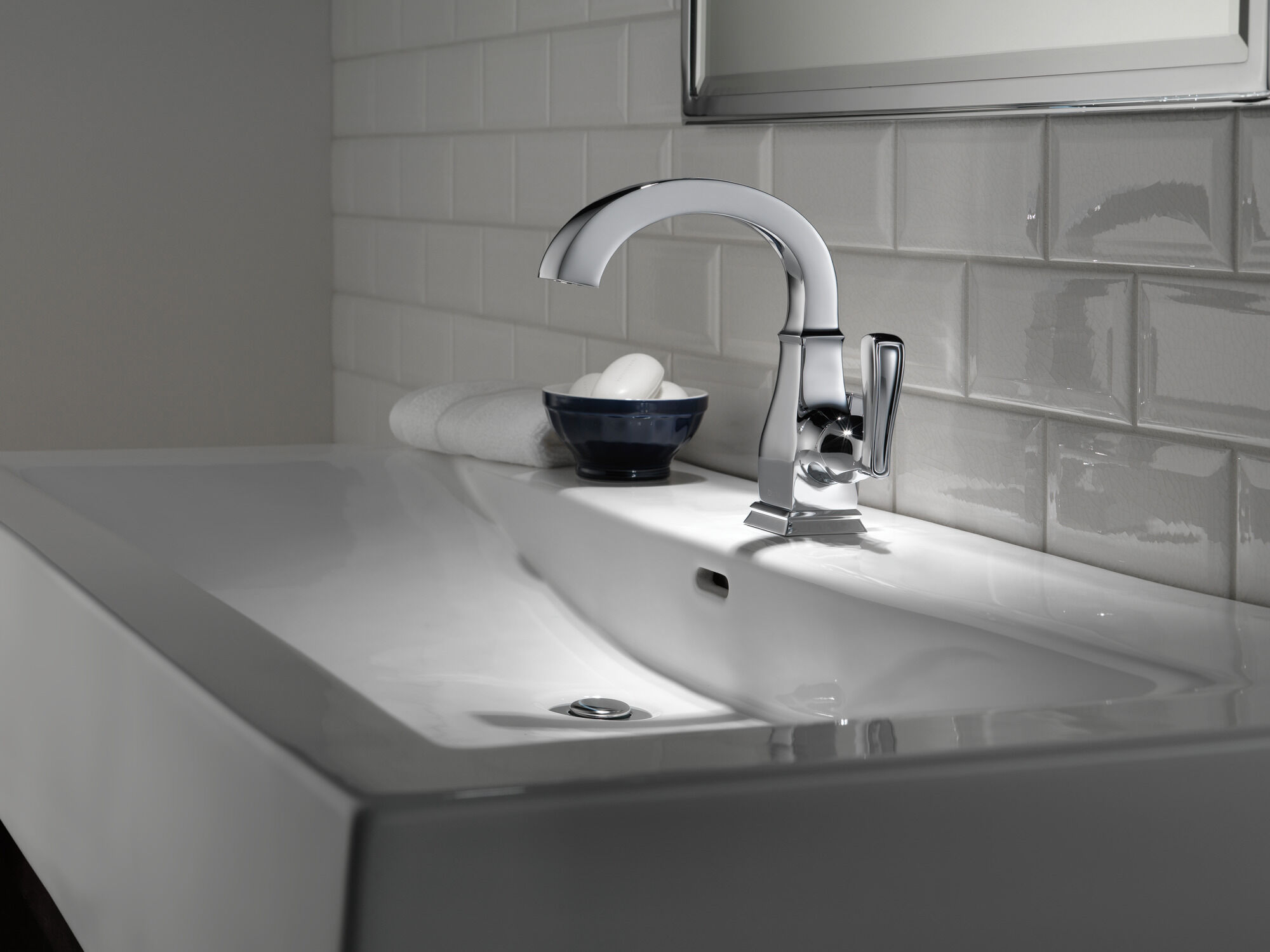 15718LF Смеситель для ванной с одной ручкой Delta Faucet Lakewood Хром - Вид №5