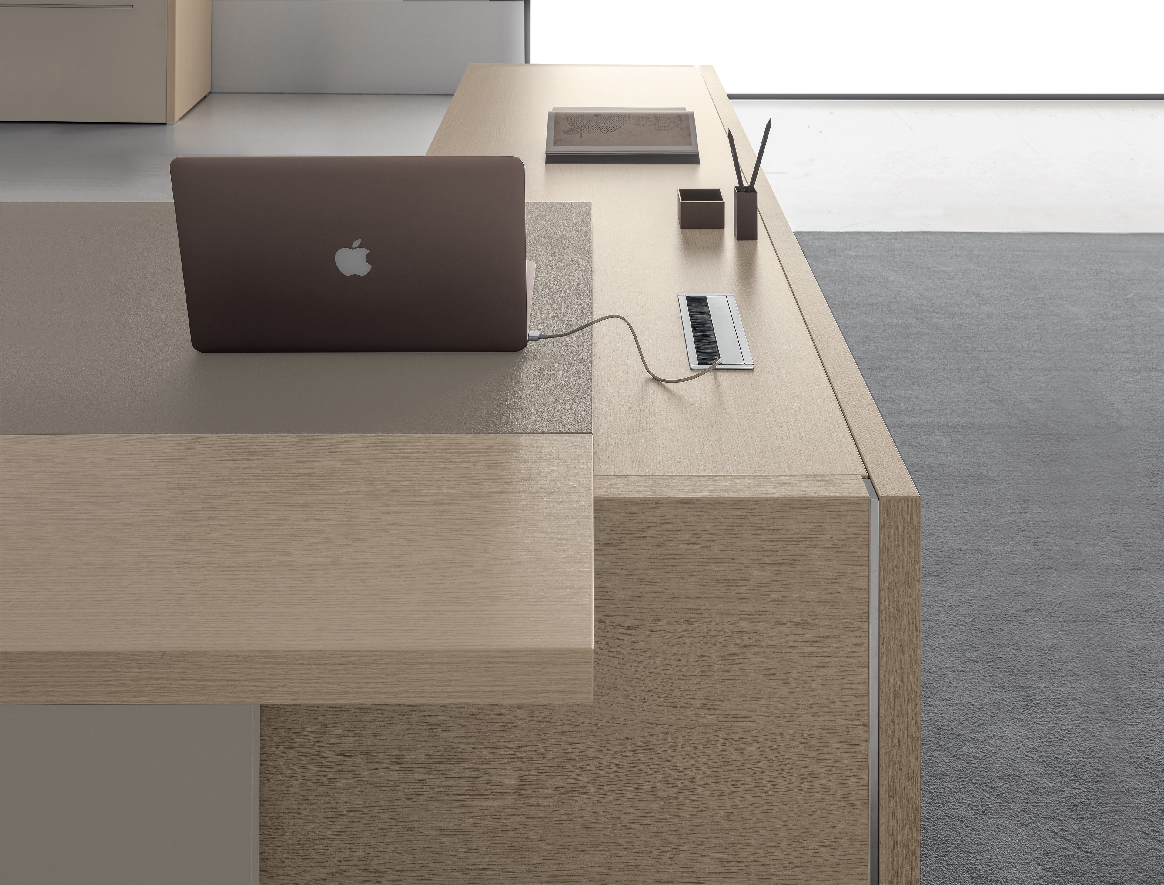 Секционный угловой стол из дерева с ящиками DVO Оксфорд ARCH-00063889 - Вид №9