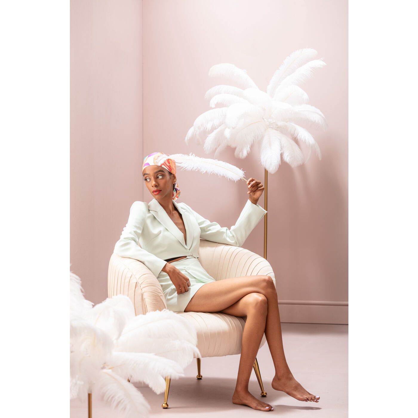 Настольная лампа с абажуром из страусиных перьев KARE Design FEATHER PALM ARCH-00129699 - Вид №4